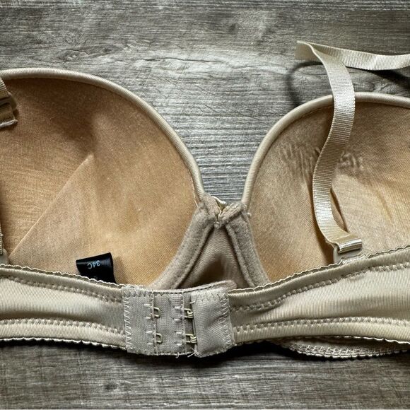 Body Candy Strapless Bra Size 34C - Picture 4 of 7